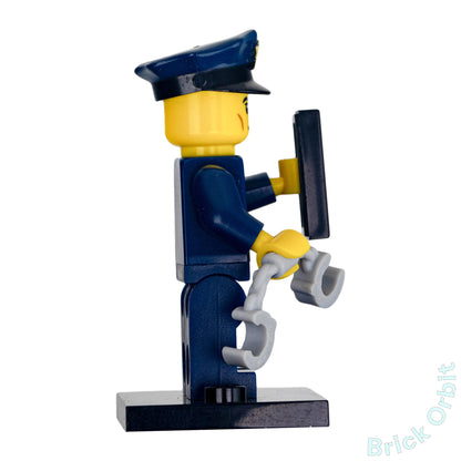 Genuine LEGO® POLICEMAN, SERIES 9 (col134) Minifigure - Collectible Minifigures - Used - Product Image from Brick Orbit