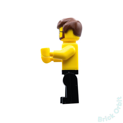 Genuine LEGO STORE EMPLOYEE (cty0578) - City - Used LEGO® Minifigure from set 60097-1 - Product Image from Brick Orbit